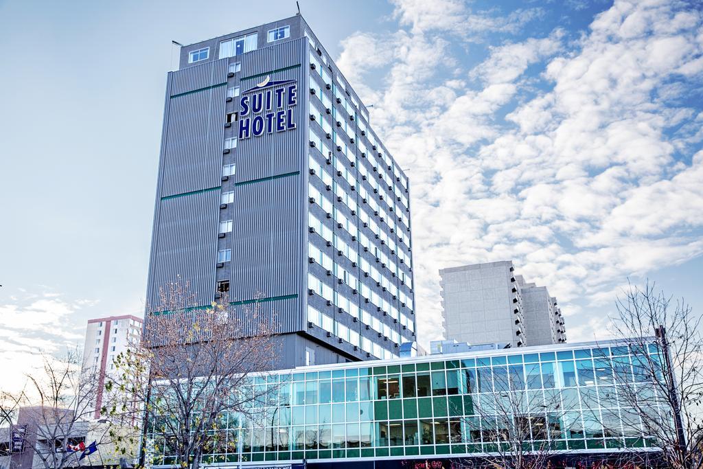 Campus Tower Suite Hotel Edmonton Exterior photo